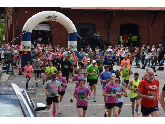 Bridge 2 Bridge Danville - Running Together for Cancer Support