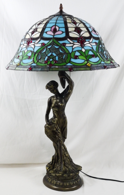 Sold to the Highest Bidder Why Auction Galleries Win Every Time